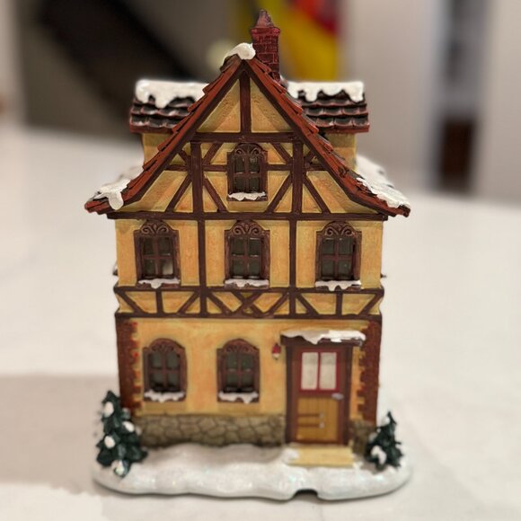 Christmas Village - "Dress Shop" Piece - Picture 4 of 8